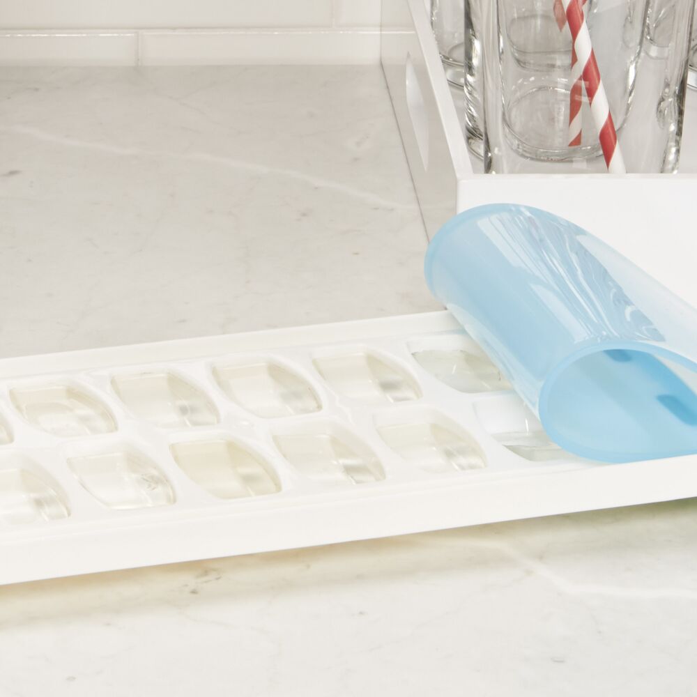 No-Spill Ice Cube Tray L5