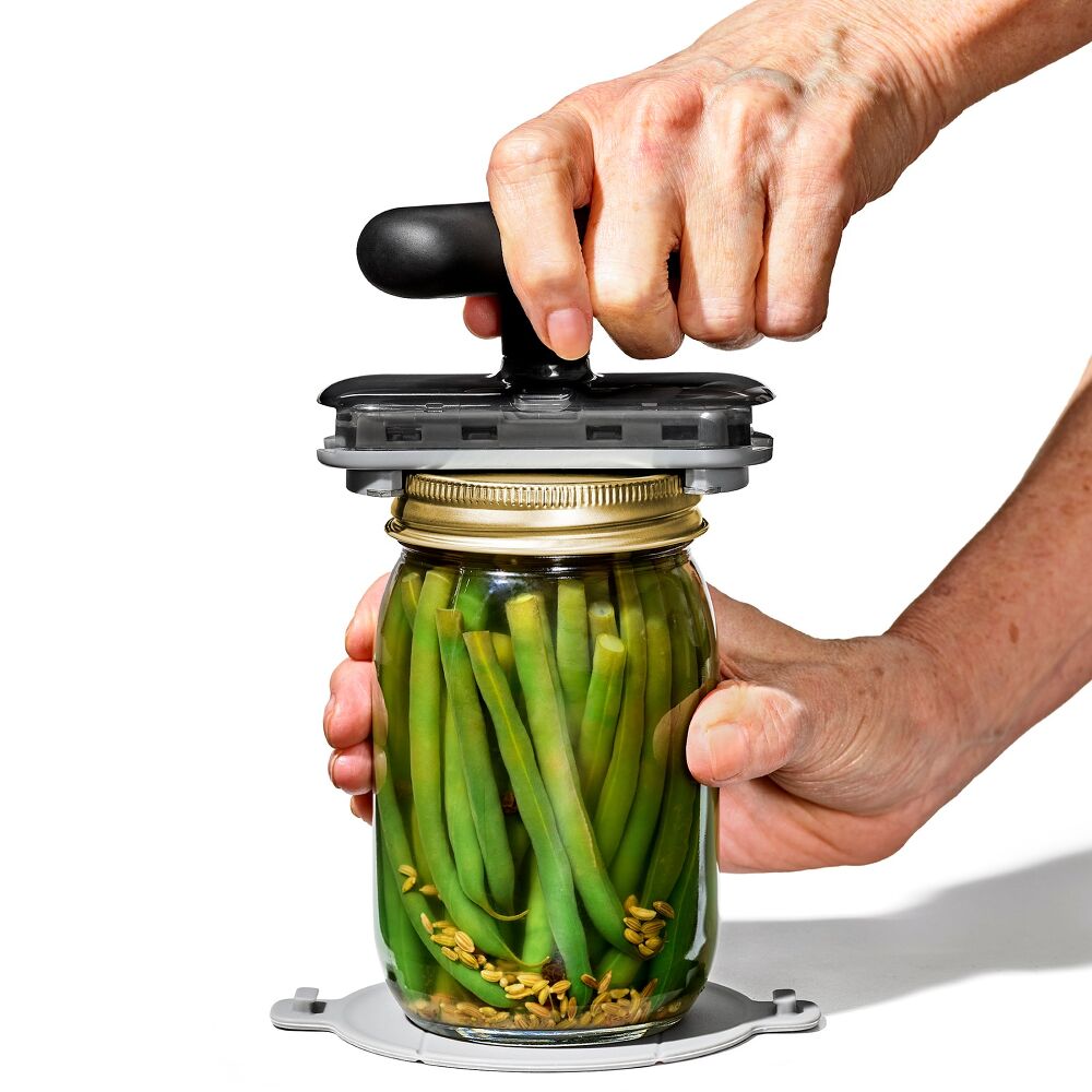 Twisting Jar Opener With Basepad B6