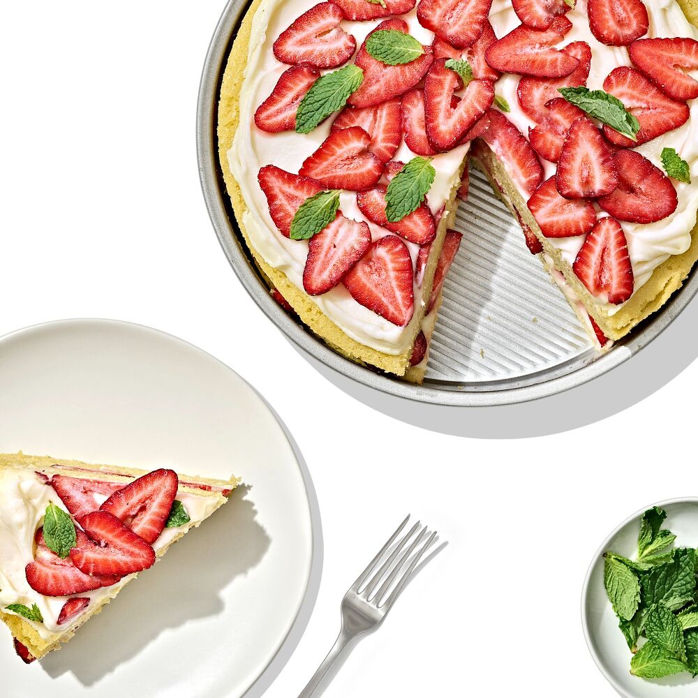 Non-Stick Pro Clear Coated 9 In Round Cake Pan Q4
