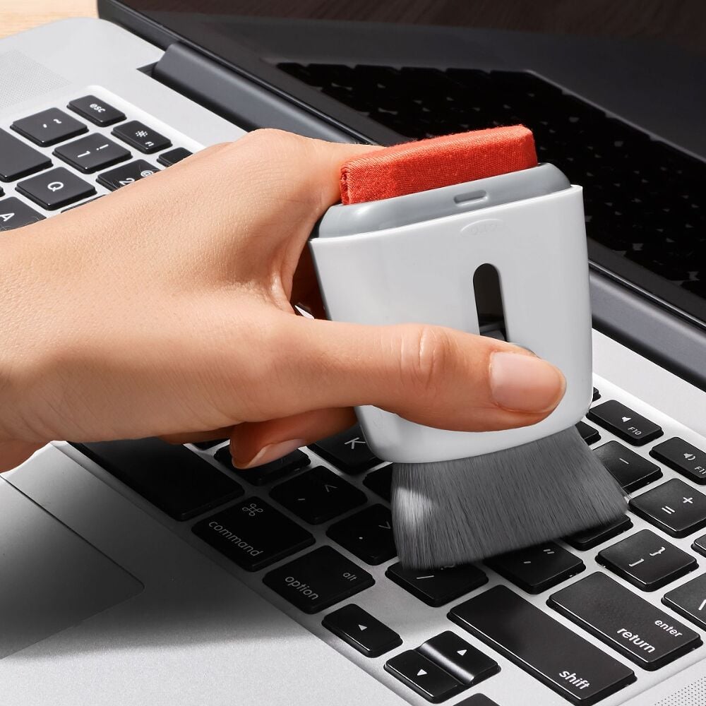 Sweep & Swipe Laptop Cleaner T3