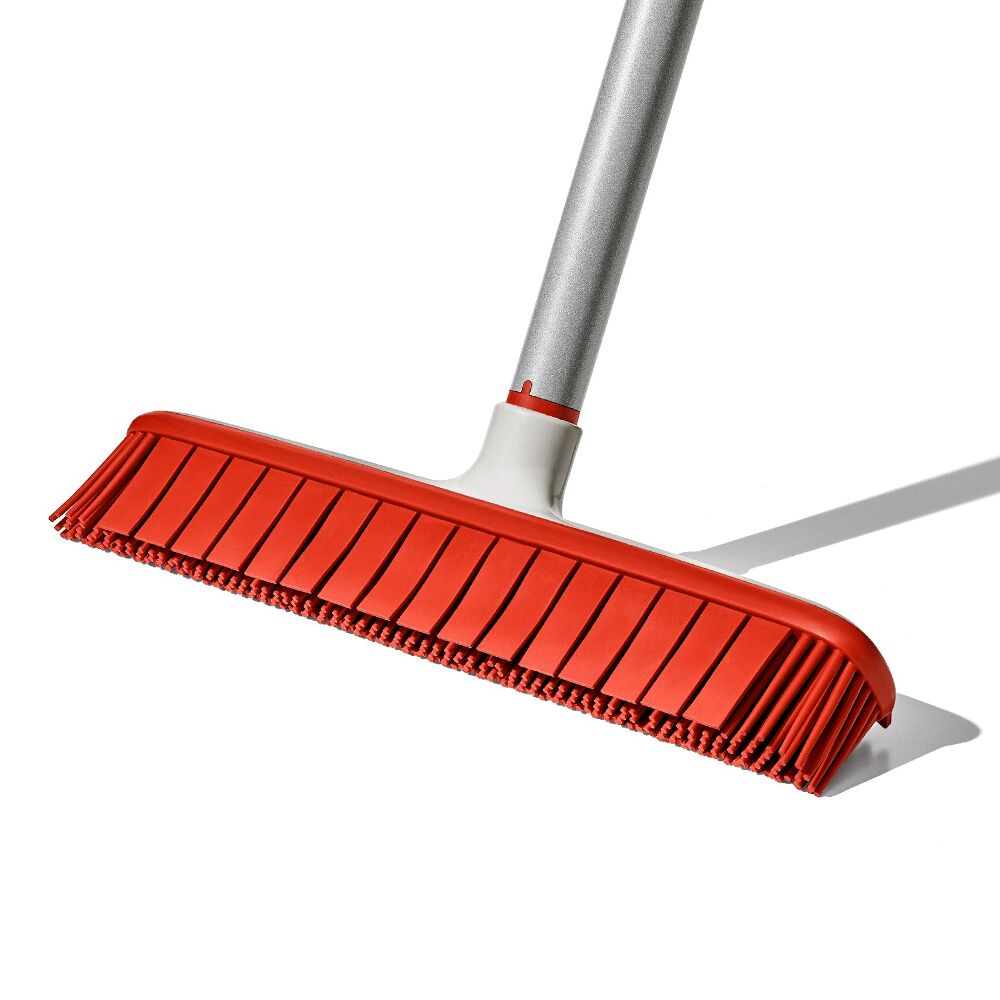 OXO Good Grips Fur Broom L3