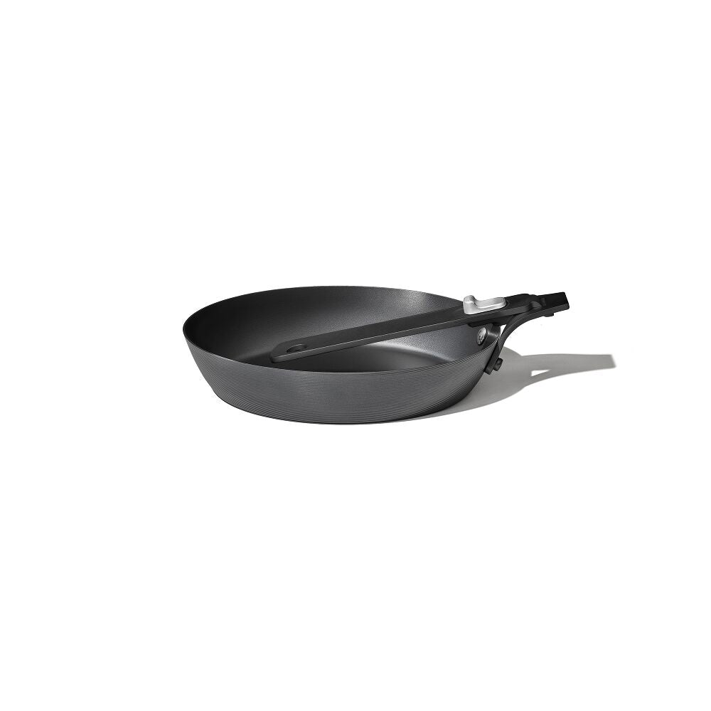 Carbon Steel With Removable Handle 8in Pan A7
