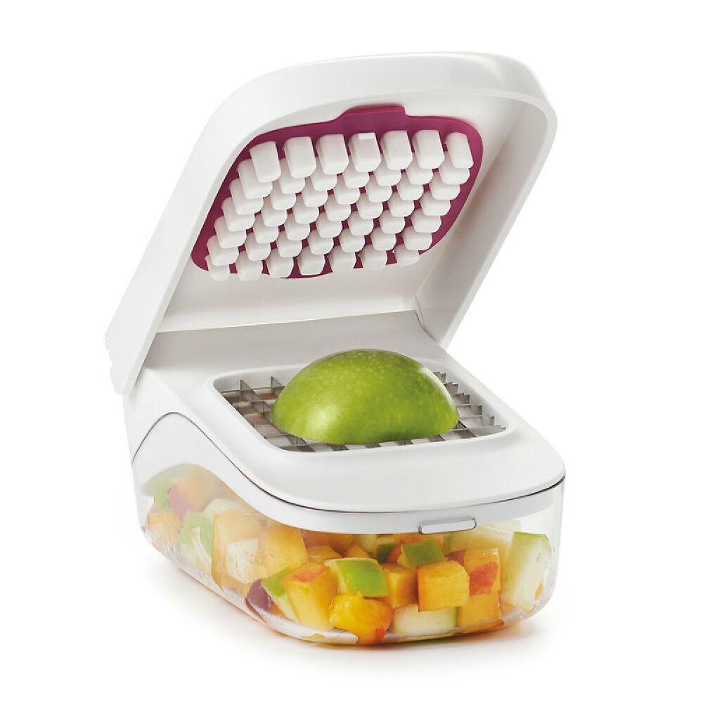 Vegetable Chopper with Easy-Pour Opening T3