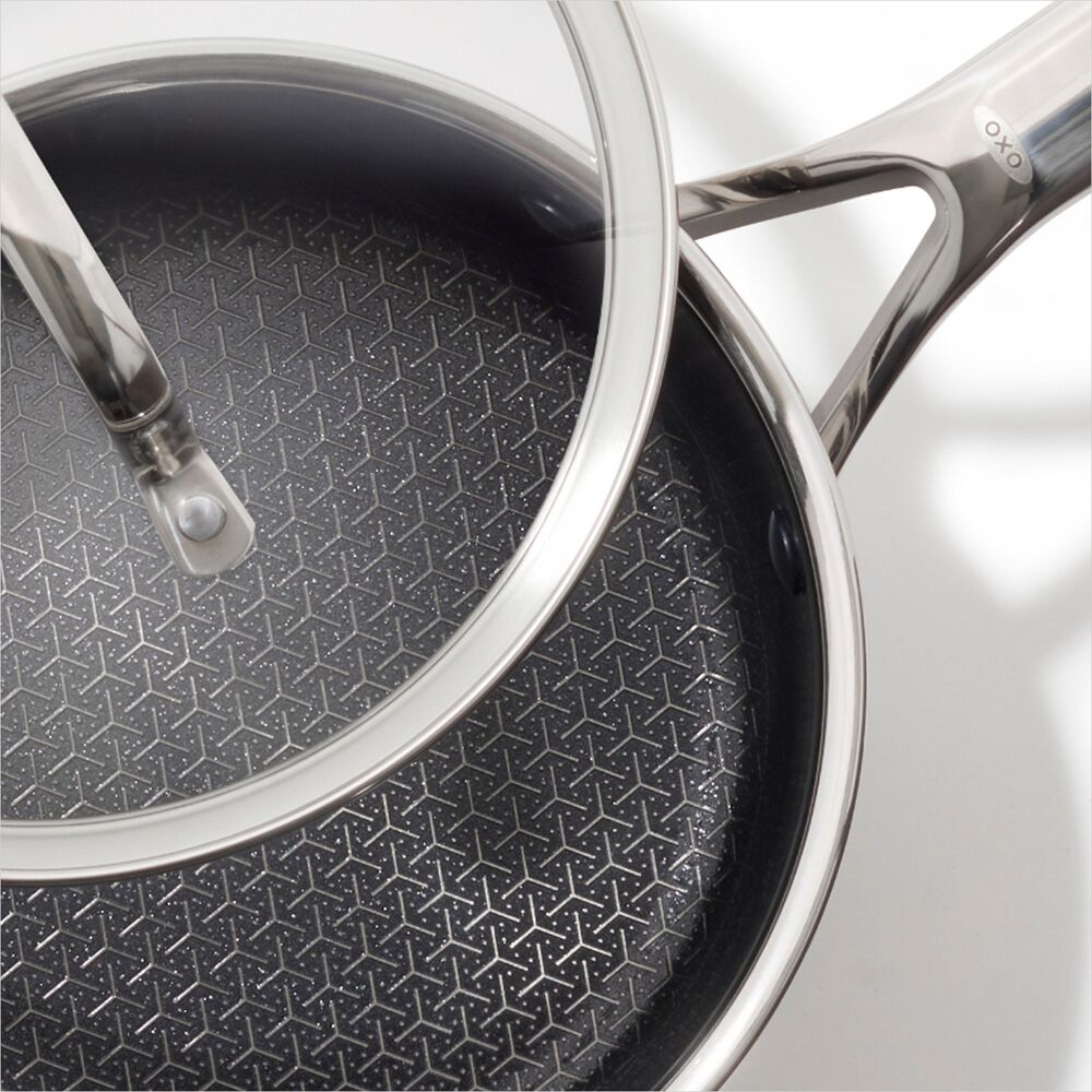 Trident Hybrid Non-Stick Stainless Steel 2.5 Qt Saucepan with Lid Z8