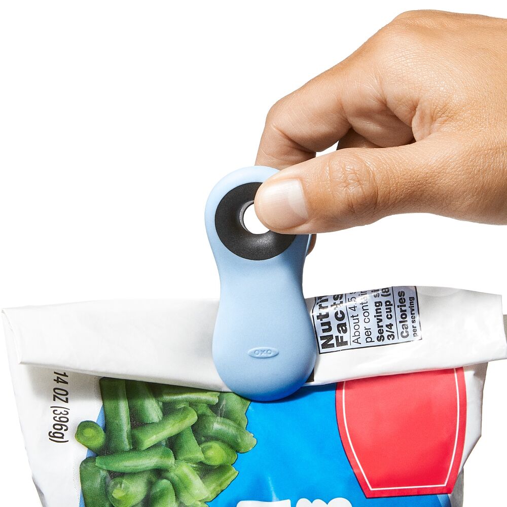 Magnetic All-Purpose Clips - 4-Pack - assorted colors Z0