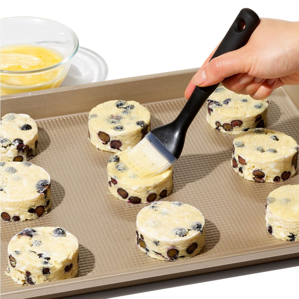 OXO Good Grips Silicone Pastry Brush R3