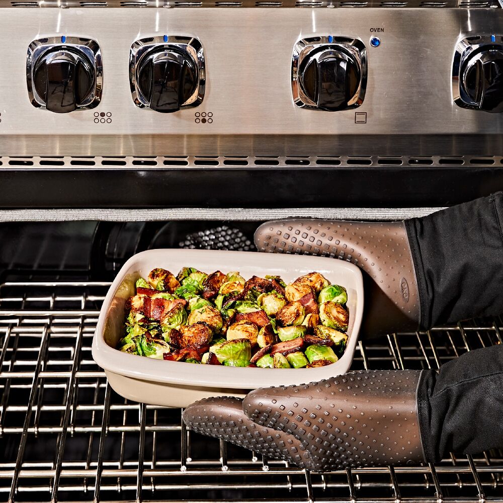 3 Qt Rectangular Stoneware Baking Dish H8