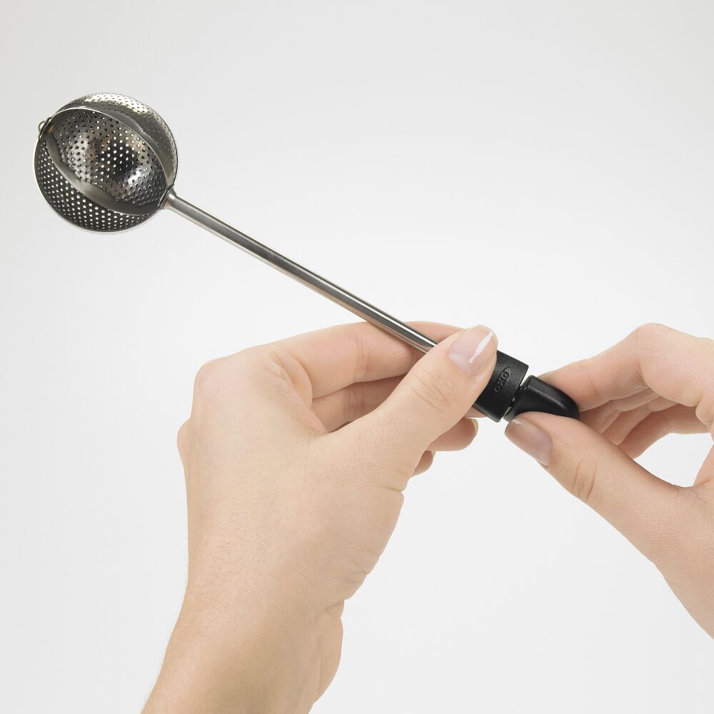 Twisting Tea Ball O8