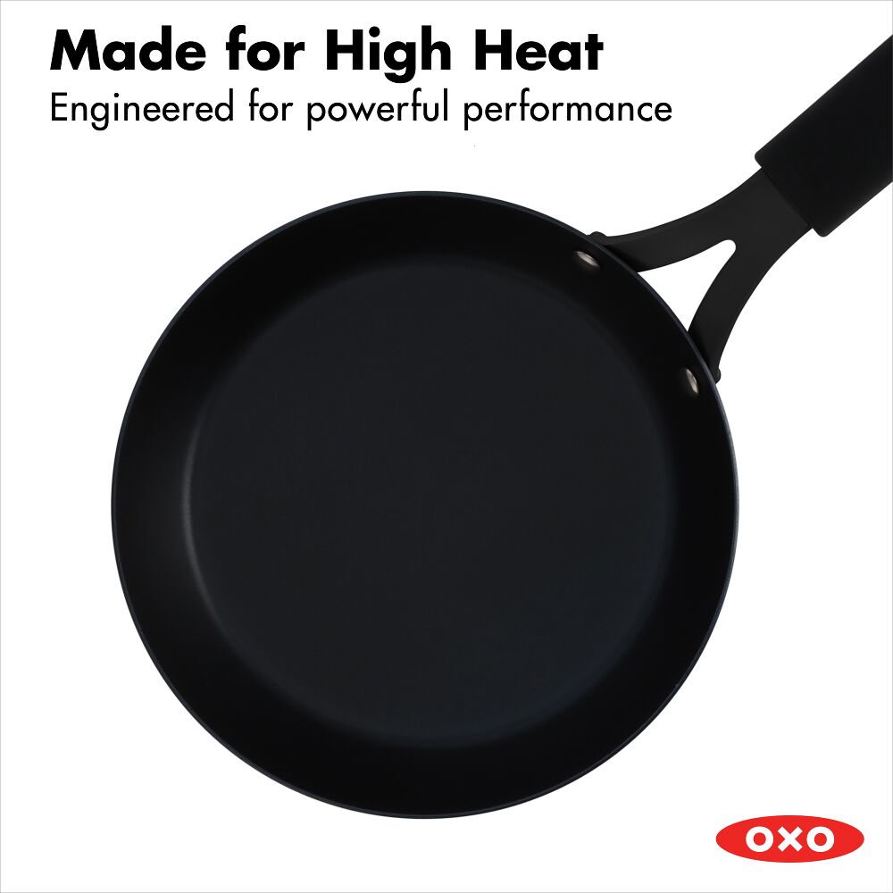 Carbon Steel Obsidian Series 8-Inch Frypan with Silicone Sleeve Y8