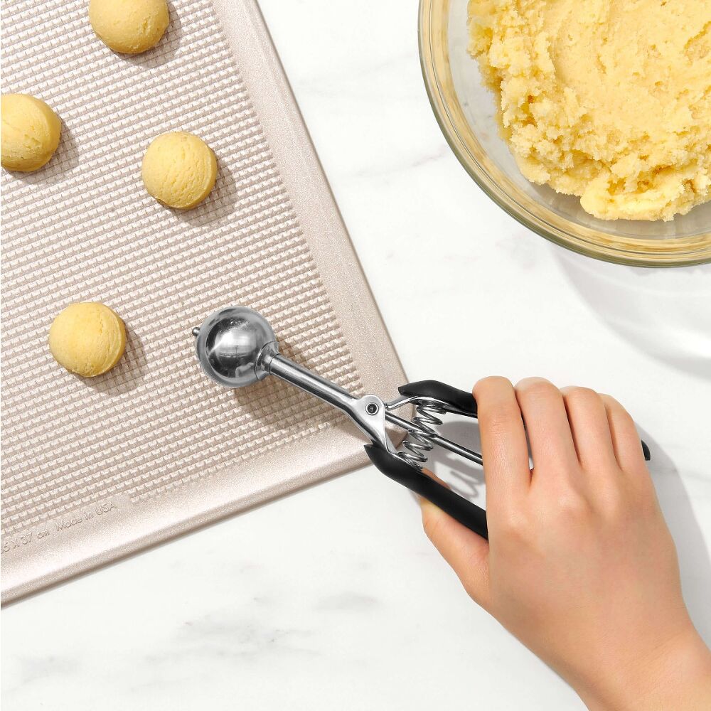 Small Cookie Scoop Q8