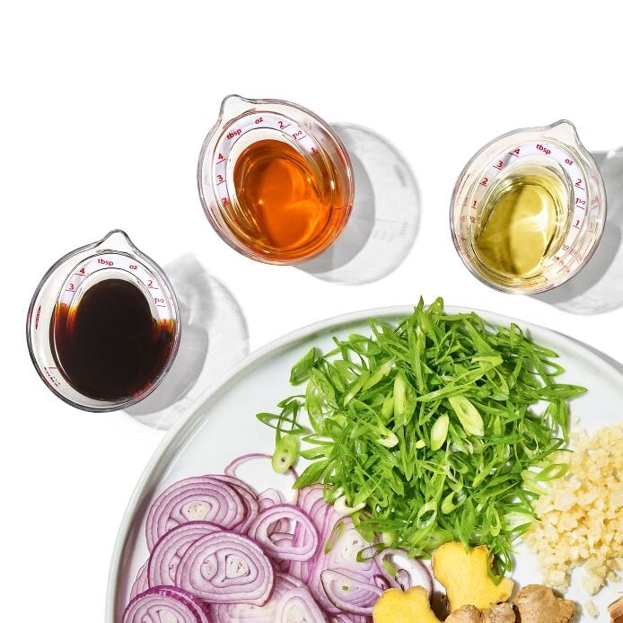 Mini Angled Measuring Cup Z2
