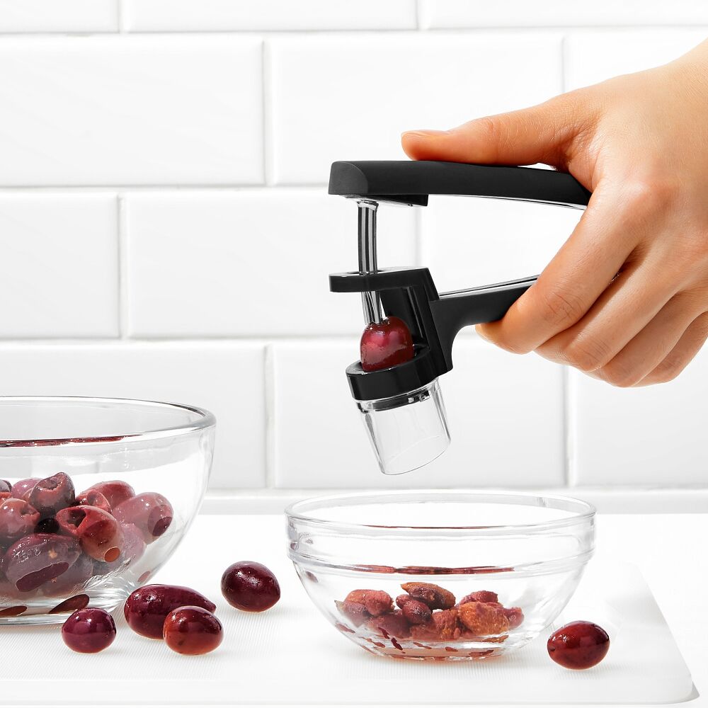 Cherry & Olive Pitter - Black M4