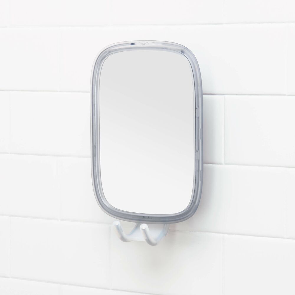 StrongHold™ Suction Fogless Mirror J2