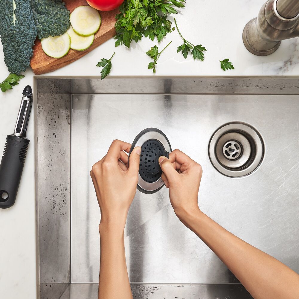 OXO Good Grips 2-In-1 Sink Strainer & Stopper Tray Pack J5
