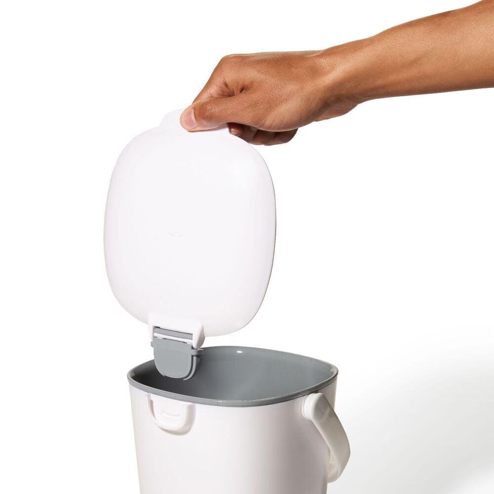 Easy-Clean Compost Bin - 0.75 Gal M3