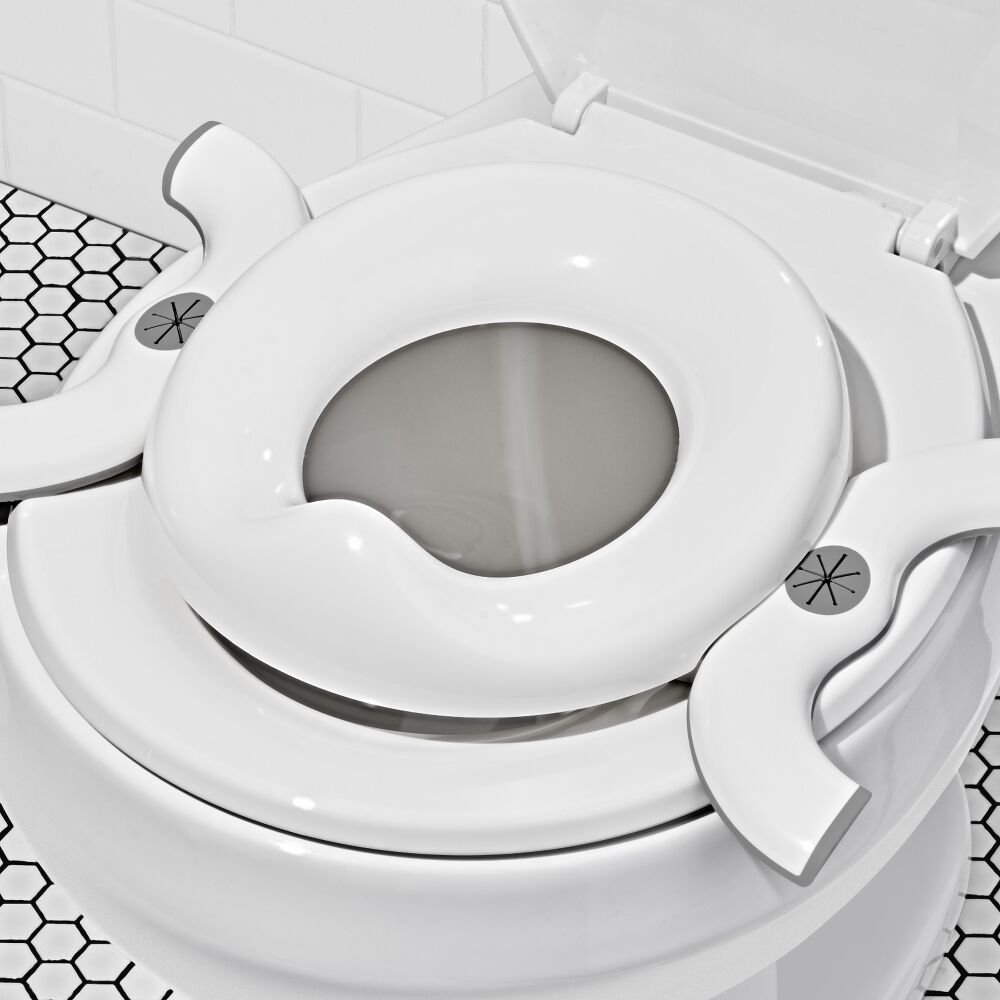 2-in-1 Go Potty™ with Travel Bag C2