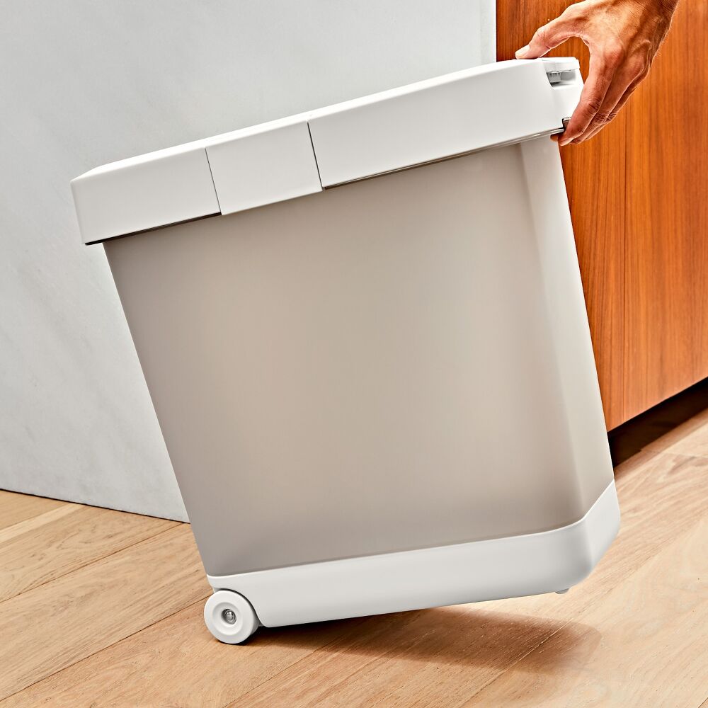 OXO Pet Airtight Food Container with Scoop — Large N7
