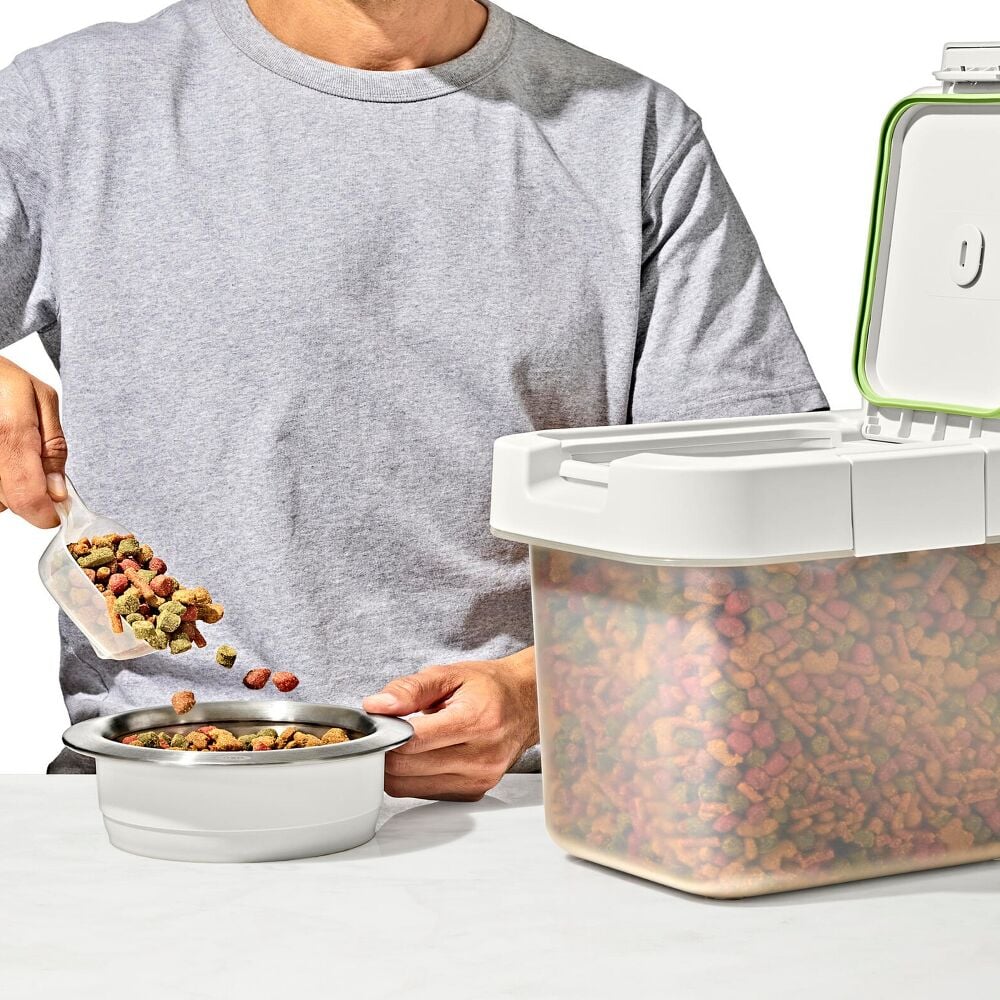 OXO Pet Airtight Food Container with Scoop — Small O3